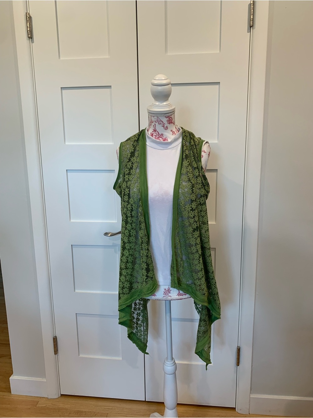 EUC Lightweight Green Open Front Drape Vest